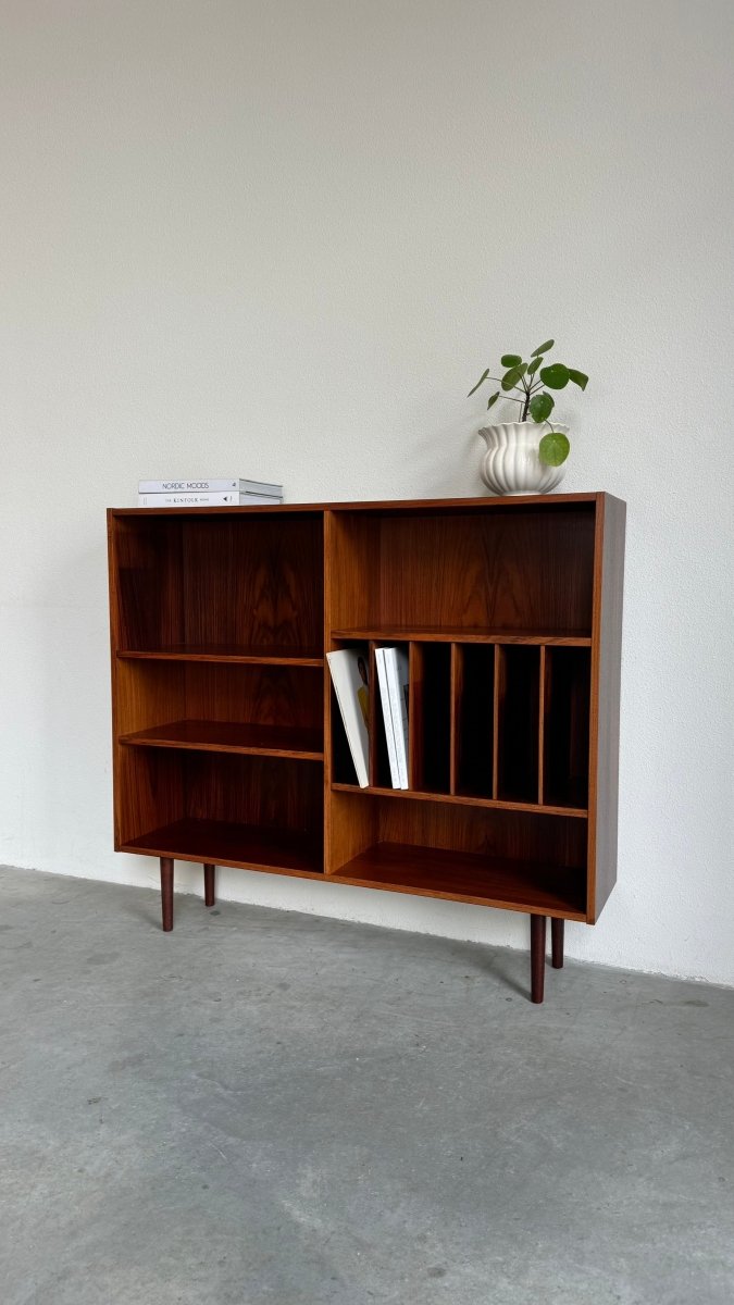 Vintage boekenkast met vinyl vakken palissander - LOUI.STORE