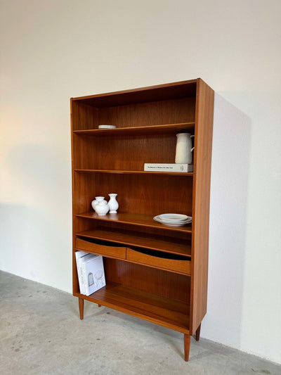 
                  
                    Vintage boekenkast open lades - LOUI.STORE
                  
                