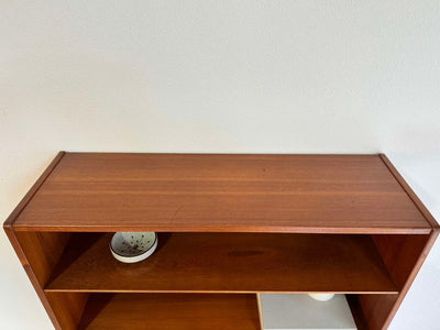 
                  
                    Vintage boekenkast open lades - LOUI.STORE
                  
                