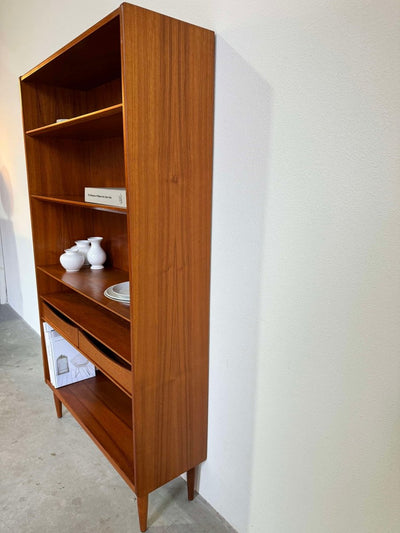 
                  
                    Vintage boekenkast open lades - LOUI.STORE
                  
                