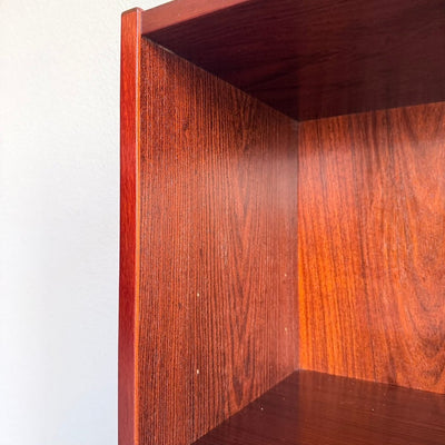
                  
                    Vintage boekenkast palissander klein - LOUI
                  
                