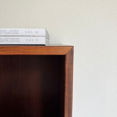 
                  
                    Vintage boekenkast palissander - LOUI
                  
                