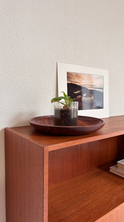 
                  
                    Vintage boekenkast schuifdeuren teak - LOUI.STORE
                  
                