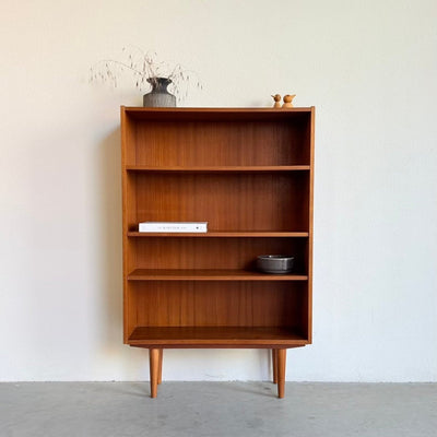 
                  
                    Vintage boekenkast teak - LOUI
                  
                