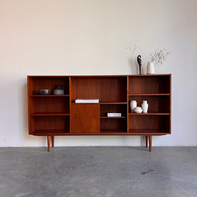 
                  
                    Vintage boekenkast teak XL - LOUI
                  
                