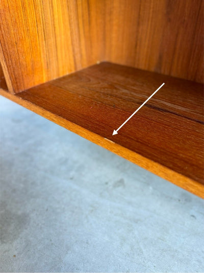 
                  
                    Vintage boekenkast XL teak met klep - LOUI.STORE
                  
                