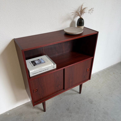 
                  
                    Vintage boekenkastje schuifdeurtjes palissander - LOUI
                  
                