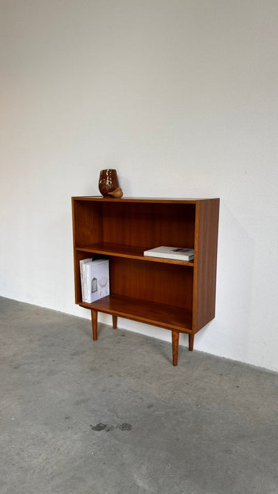 
                  
                    Vintage boekenkastje teak - LOUI
                  
                