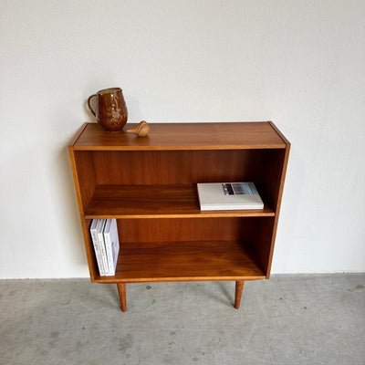 
                  
                    Vintage boekenkastje teak - LOUI
                  
                