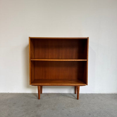 
                  
                    Vintage boekenkastje teak - LOUI
                  
                
