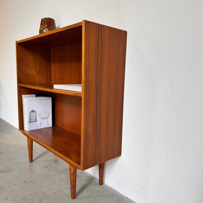 
                  
                    Vintage boekenkastje teak - LOUI
                  
                
