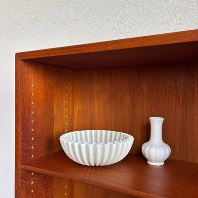 
                  
                    Vintage Børge Mogensen boekenkast , China serie model 152 teak en eiken - LOUI.STORE
                  
                