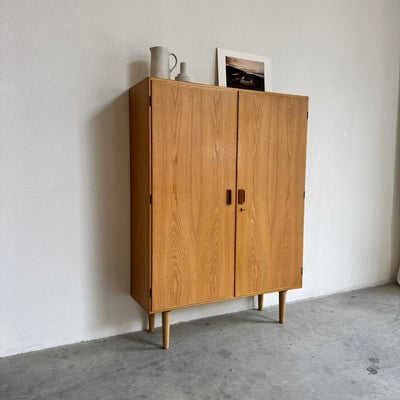 
                  
                    Vintage Børge Mogensen wandkast - LOUI
                  
                