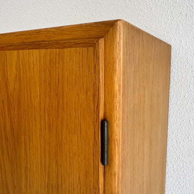 
                  
                    Vintage Børge Mogensen wandkast - LOUI
                  
                