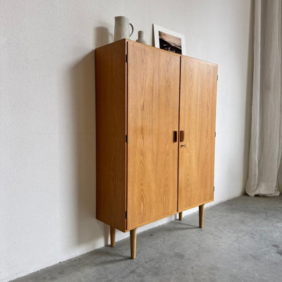 
                  
                    Vintage Børge Mogensen wandkast - LOUI
                  
                