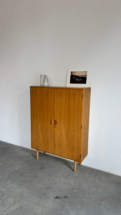 
                  
                    Vintage Børge Mogensen wandkast - LOUI
                  
                