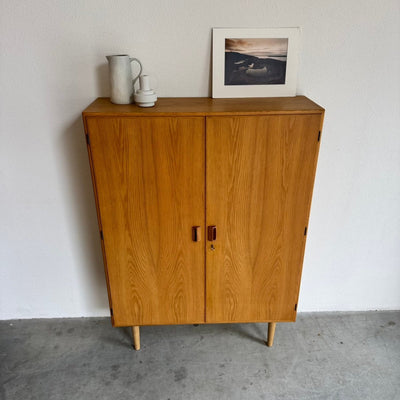 
                  
                    Vintage Børge Mogensen wandkast - LOUI
                  
                