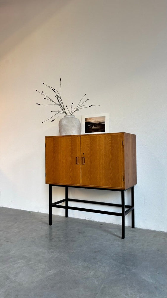 
                  
                    Vintage Børge Mogensen highboard - LOUI.STORE
                  
                