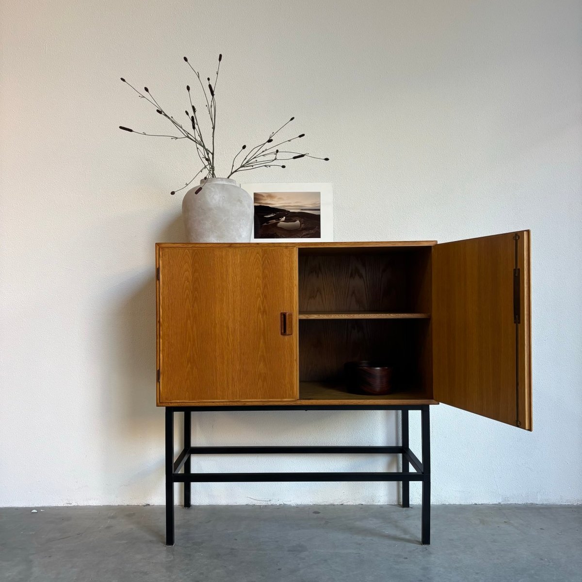 
                  
                    Vintage Børge Mogensen highboard - LOUI.STORE
                  
                