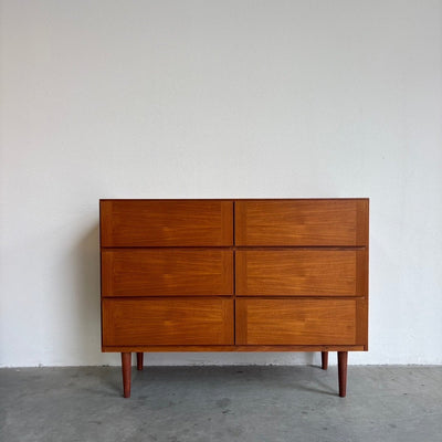 
                  
                    Vintage brede dubbele ladekast teak - commode - LOUI.STORE
                  
                