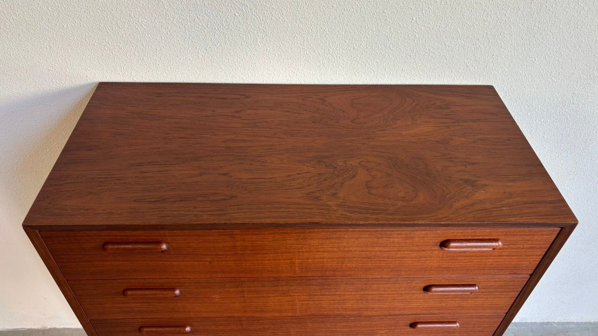 
                  
                    Vintage brede ladekast 6* teak - LOUI.STORE
                  
                