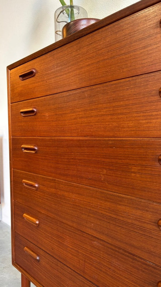 
                  
                    Vintage brede ladekast 6* teak - LOUI.STORE
                  
                