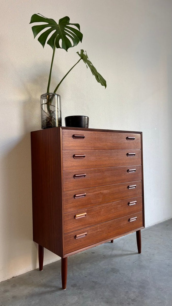 
                  
                    Vintage brede ladekast 6* teak - LOUI.STORE
                  
                