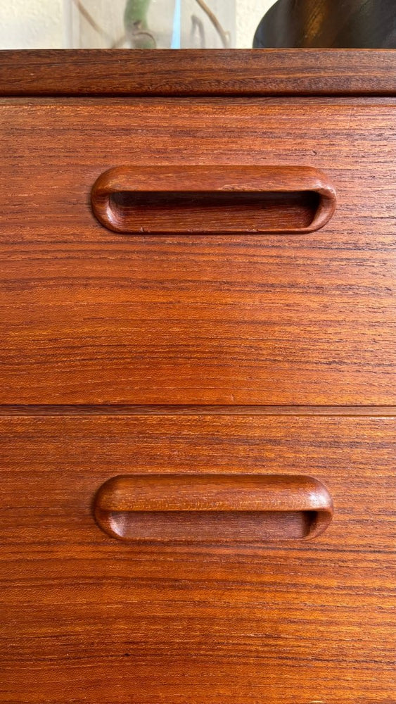 
                  
                    Vintage brede ladekast 6* teak - LOUI.STORE
                  
                