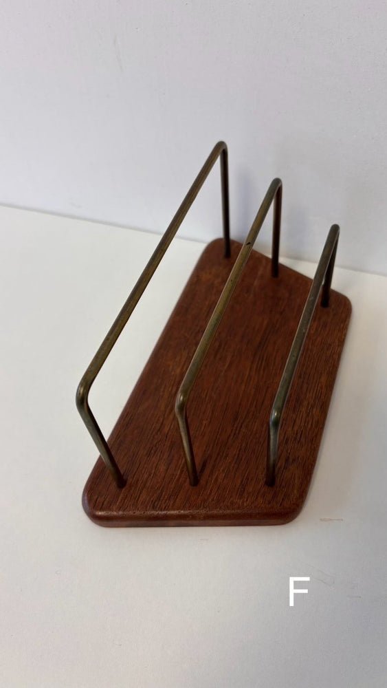 
                  
                    Vintage brievenstandaard teak of palissander - LOUI.STORE
                  
                