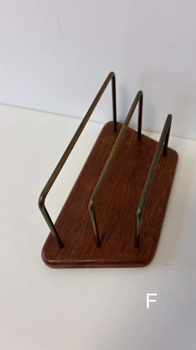 
                  
                    Vintage brievenstandaard teak of palissander - LOUI.STORE
                  
                