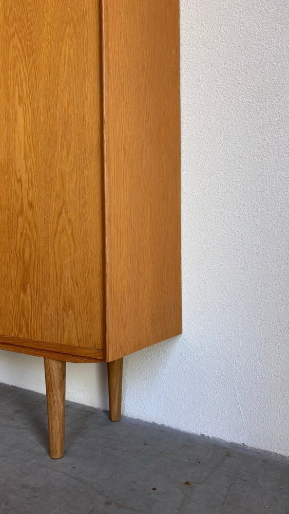 
                  
                    Vintage Brouer wandkast eiken - LOUI.STORE
                  
                