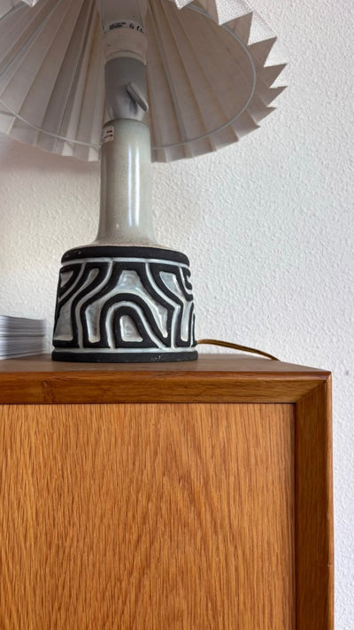 
                  
                    Vintage Brouer wandkast eiken - LOUI.STORE
                  
                