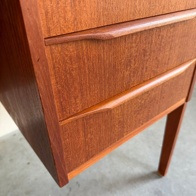 
                  
                    Vintage bureau 2 kanten teak - LOUI
                  
                