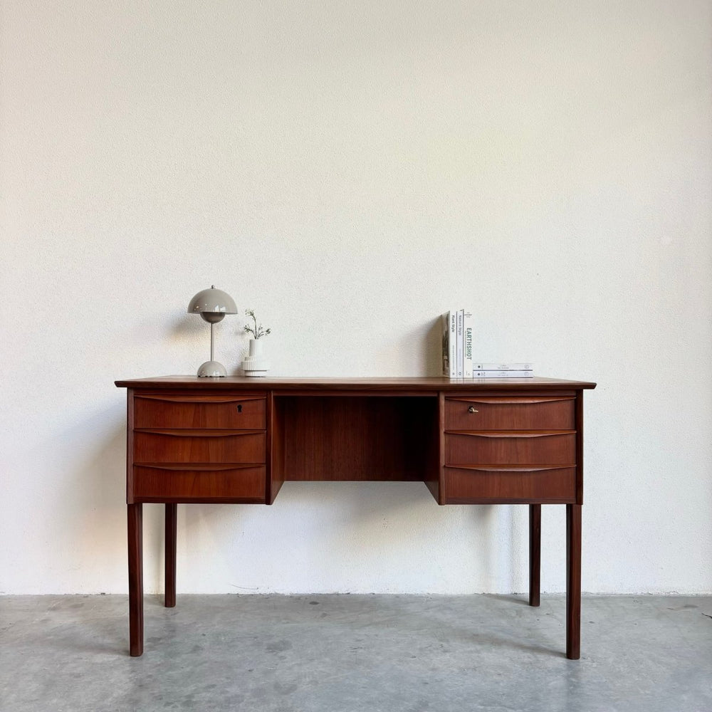 Vintage bureau 2 - kanten teak - LOUI.STORE