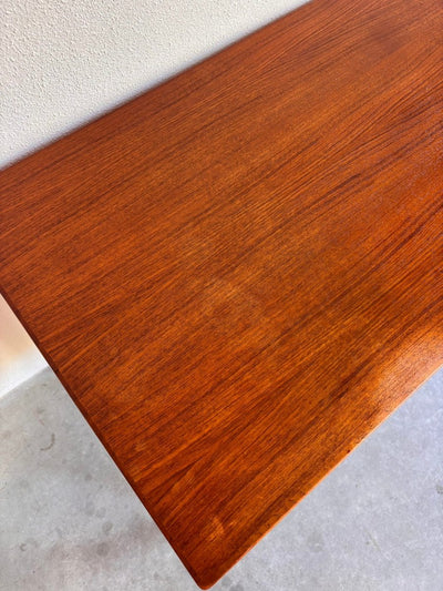 
                  
                    Vintage bureau 5 lades teak - LOUI.STORE
                  
                