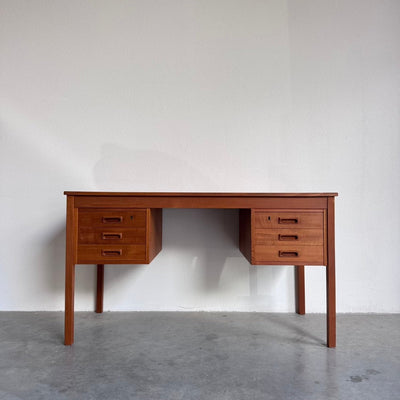 
                  
                    Vintage bureau 6 lades teak - LOUI
                  
                