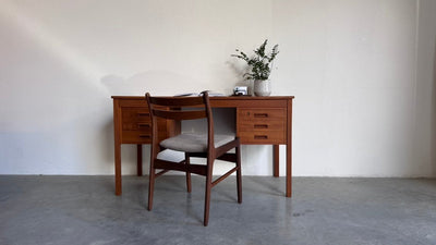 
                  
                    Vintage bureau 6 lades teak - LOUI
                  
                