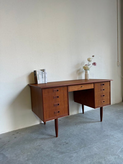 Vintage bureau 9 lades teak - LOUI.STORE