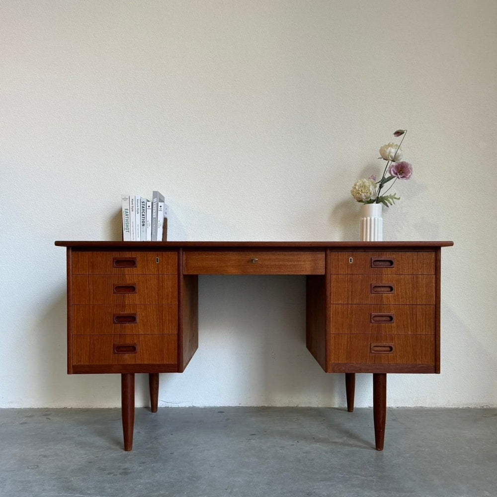 Vintage bureau 9 lades teak - LOUI.STORE