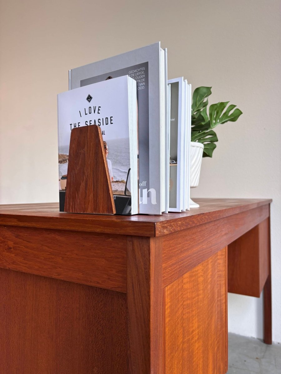 
                  
                    Vintage bureau Domino in teak - LOUI.STORE
                  
                