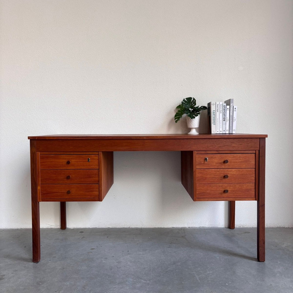 Vintage bureau Domino in teak - LOUI.STORE