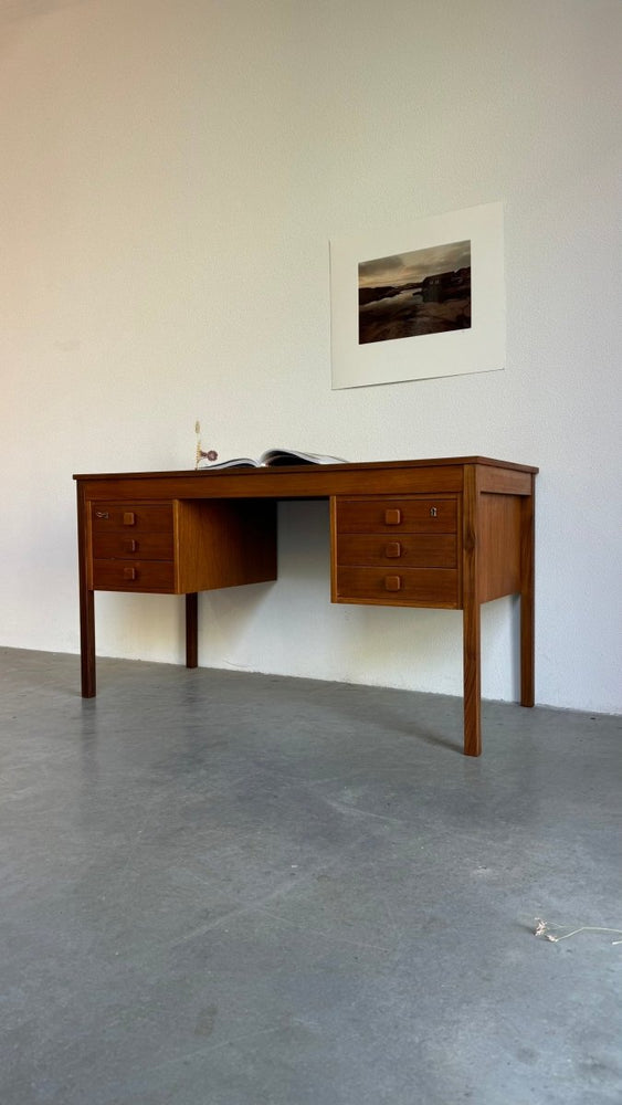 
                  
                    Vintage bureau Domino teak - LOUI.STORE
                  
                