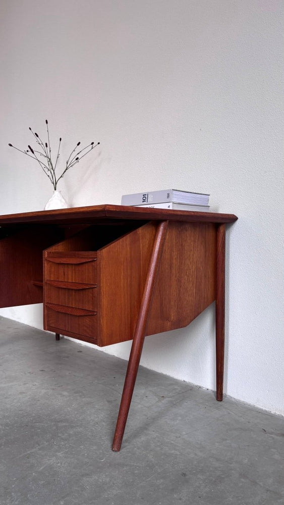 
                  
                    Vintage bureau Gunnar Nielsen - LOUI.STORE
                  
                