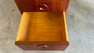 
                  
                    Vintage bureau met bar teak Kai Kristiansen - LOUI.STORE
                  
                