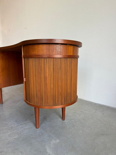 
                  
                    Vintage bureau met bar teak Kai Kristiansen - LOUI.STORE
                  
                