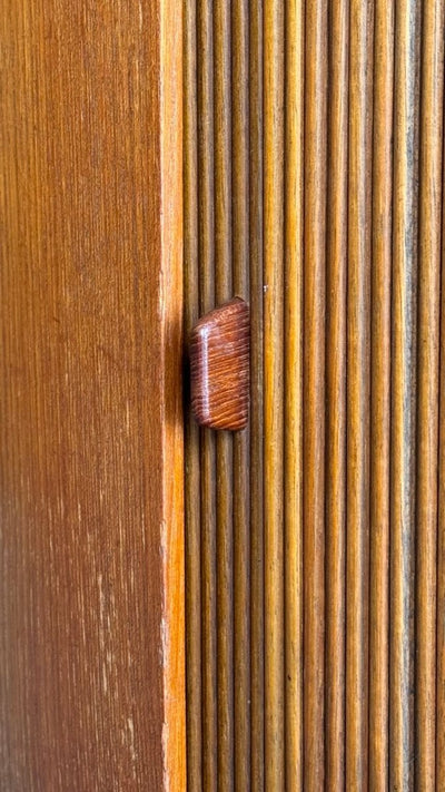 
                  
                    Vintage bureau met bar teak Kai Kristiansen - LOUI.STORE
                  
                