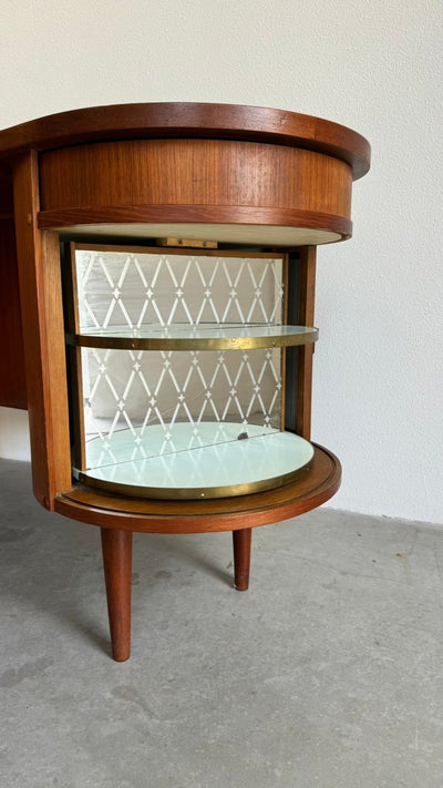 
                  
                    Vintage bureau met bar teak Kai Kristiansen - LOUI.STORE
                  
                