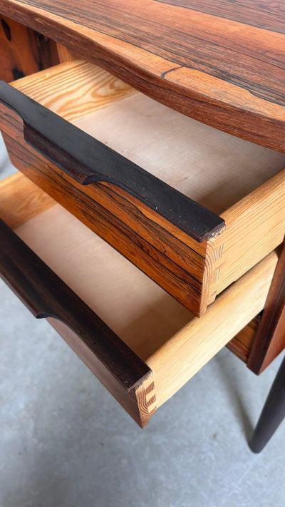 
                  
                    Vintage bureau palissander - LOUI.STORE
                  
                