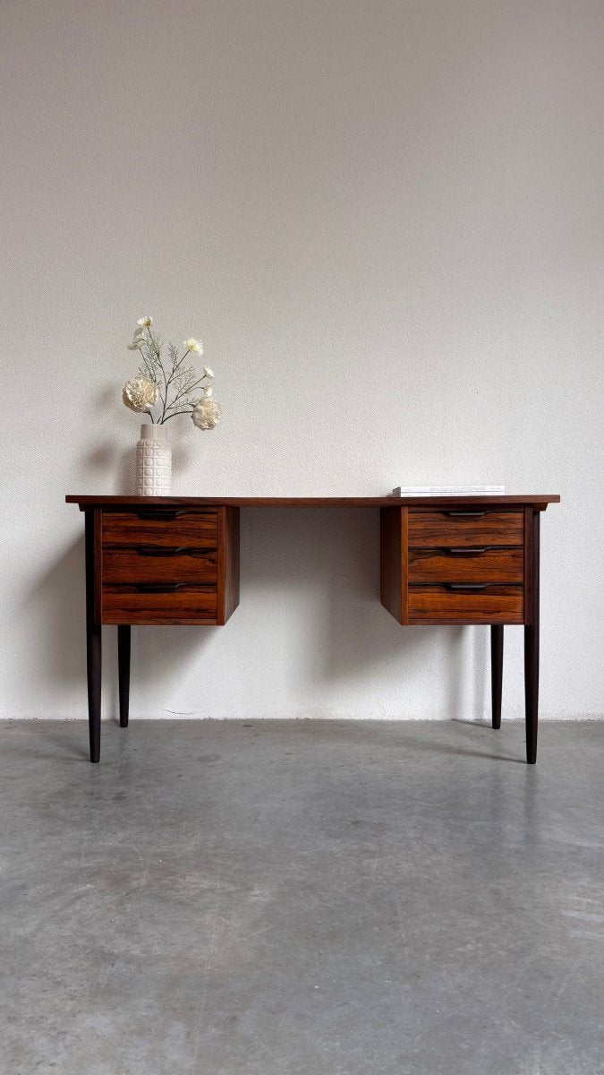 
                  
                    Vintage bureau palissander - LOUI.STORE
                  
                