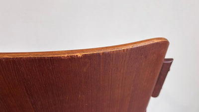 
                  
                    Vintage bureau stoel teak - LOUI.STORE
                  
                